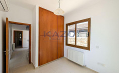 Detached two-storey house in Ineia, Paphos 