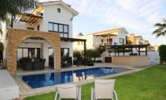 5 bedroom house for sale in Agia Thekla