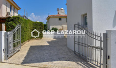 Large 4 bedroom villa with swimming pool for sale in Kapparis