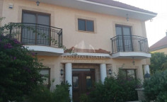 Luxury 4 bedroom house for sale in Kato Polemidia