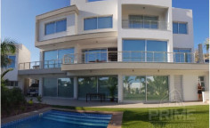Beautiful 6 bedroom villa with swimming pool for sale in Agios Athanasios