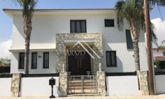 Detached villa for sale in Aradippou 