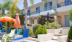 2 bedroom furnished maisonette with swimming pool for sale in Kato Paphos