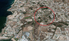Large land to buy in Chloraka, Paphos