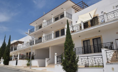2 bedroom apartment with swimming pool for sale in Tersefanou