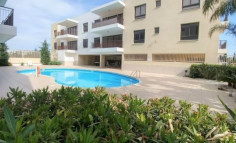 2 bedroom apartment with swimming pool for sale in Alethriko