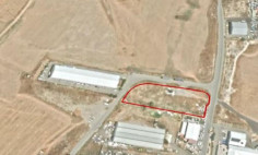 Spacious commercial for sale in Dali