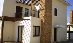 3 bedroom house with swimming pool for sale in Agia Thekla