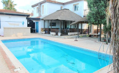 4 bed house with swimming pool for sale in Ayia Napa