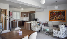 3 bedroom maisonette with swimming pool for sale in Kapparis