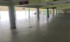 Commercial to rent in Kapsalos