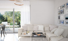 Large 3 bedroom penthouse for sale in Mackenzie Beach