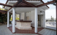 Beautiful 3 bedroom house with swimming pool for sale in Strovolos