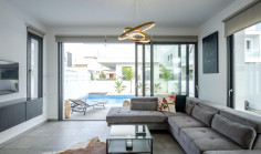 Beautiful 4 bedroom house with swimming pool for sale in Livadia