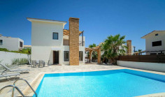 3 bedrooms house with swimming pool for sale in Agia Thekla
