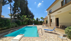 5 bedroom furnished house with swimming pool for sale in Deryneia