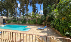 5 bedroom furnished house with swimming pool for sale in Deryneia 5 bedroom furnished house with swimming pool for sale in Deryneia
