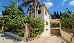 5 bedroom furnished house with swimming pool for sale in Deryneia 5 bedroom furnished house with swimming pool for sale in Deryneia