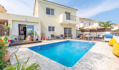 Spacious 3 bedroom house with swimming pool for sale in Sotira