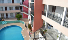 Large 2 bedroom apartment with swimming pool for sale in Yeroskipou