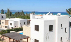 Luxury 4 bed house with swimming pool for sale in Peyia
