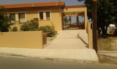 Three bedroom large bungalow fully furnished at Maroni 