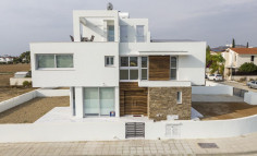 Marina complex � poseidon, fully furnished with jacuzzi on roof garden and private pool 