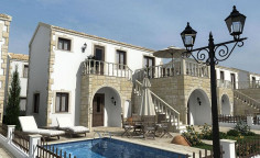 3 bedroom house with swimming pool for sale in Vrysoulles