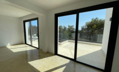 2 bedroom penthouse with swimming pool for sale in Universal
