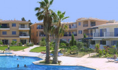 2 bedroom villa with swimming pool for sale in Kato Paphos