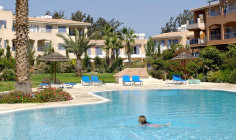 2 bedroom villa with swimming pool for sale in Kato Paphos