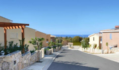 Spacious 3 bedrooms villa with swimming pool for sale in Chloraka