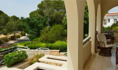 Spacious 3 bedroom villa for sale in Coral Bay