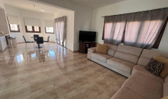 4 bedroom house for sale in Frenaros