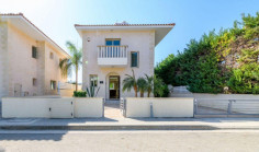 3 bedrooms house with swimming pool for sale in Protaras