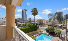 5 bedroom furnished house with swimming pool for sale in Germasogeia