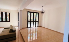 4 bedroom furnished house to rent in Oroklini