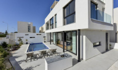 Lovely 4 bedroom house with swimming pool for sale in Pernera