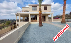 4 bedrooms plus annex detached villa in Tsada 