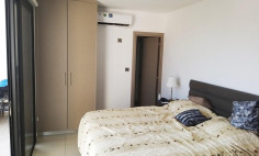 Fully renovated 4 bedroom apartment with sea view - Mackenzie, Larnaca 