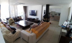 Fully renovated 4 bedroom apartment with sea view - Mackenzie, Larnaca 