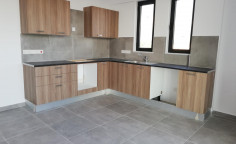 3 bedroom apartment with mountain and sea views 300m from the beach in Dekelia road 