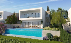Spacious 4 beds house with swimming pool for sale in Peyia