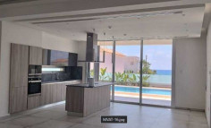 4 bedroom furnished house with swimming pool to rent in Agia Thekla