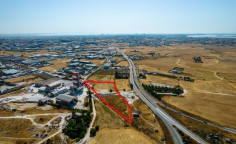 Luxury commercial to buy in Aradippou