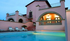 Luxury 3 bedroom furnished house with swimming pool to rent in Aphrodite Hills