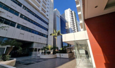 Shop 244 m2 for sale in Agioi Omologites