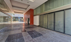 Shop 244 m2 for sale in Agioi Omologites