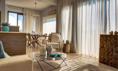 6 bedroom house with swimming pool for sale in Mazotos
