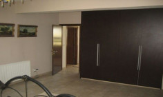 4 bedroom house with swimming pool for sale in Lythrodontas